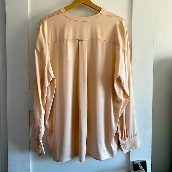 Vince 100% silk banded collar button down blouse in blush ballet pink balletcore - Picture 2 of 7